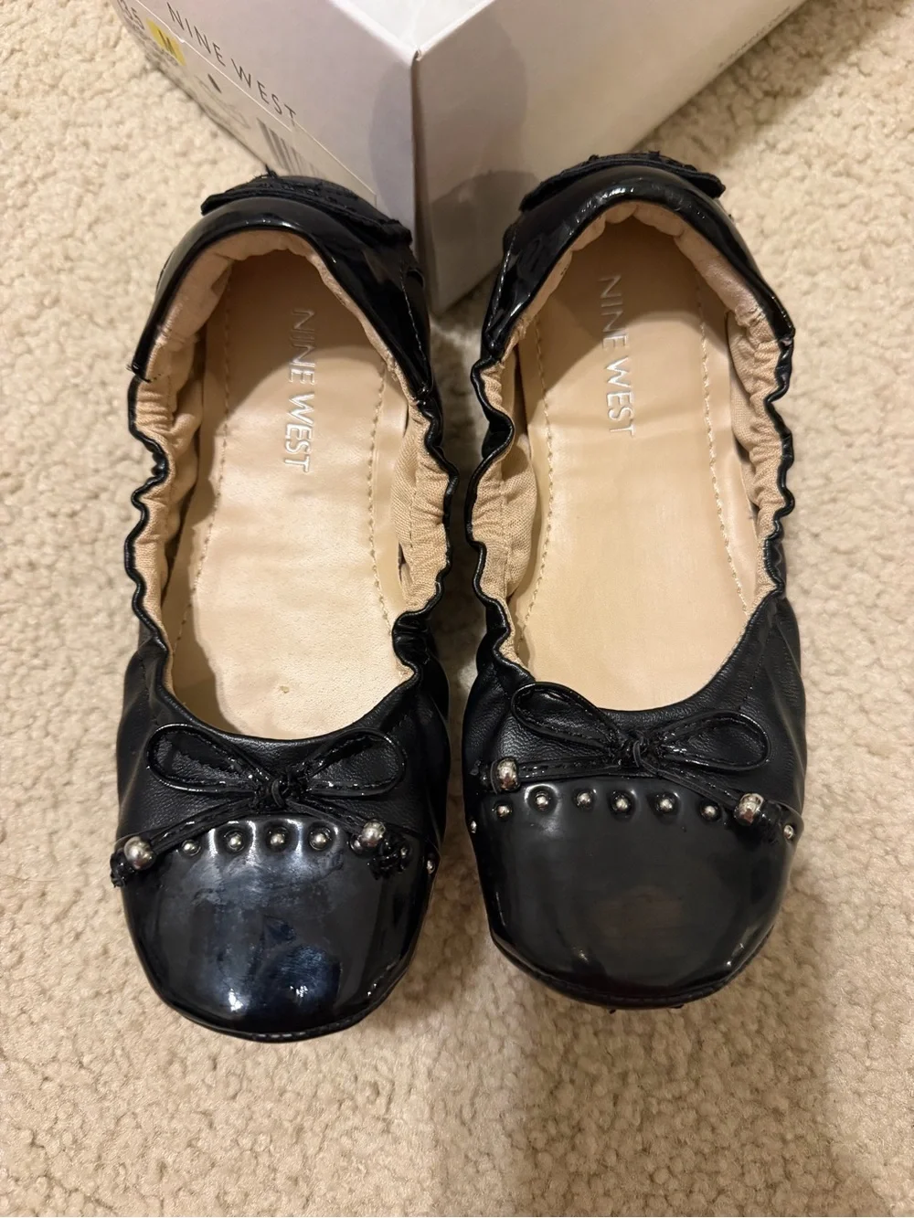 Girl’s Nine West Size 13.5 Black Patent Leather Ballet Flats with Bow and Studs